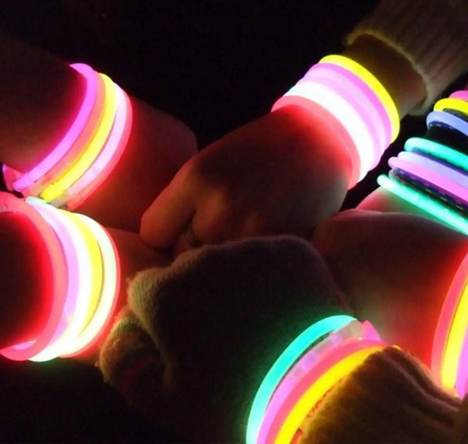 Fluo Party: La Festa Ideale per Teenager – Organizza un Evento Unico con Sarin Animazione