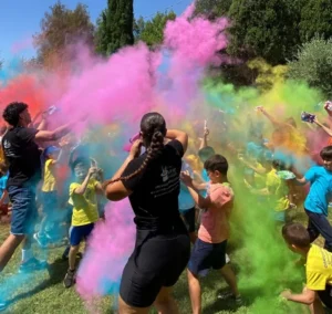 HOLI color party